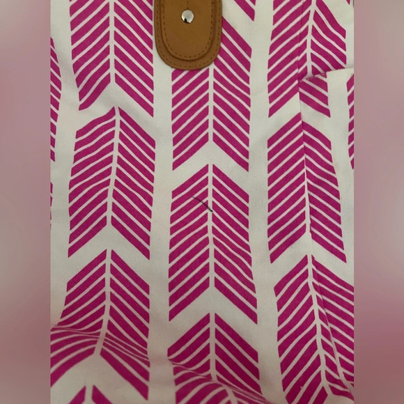 White Elm Pink Arrows Weekender Tote Bag Canvas With Water Resistant Lining - Picture 2 of 4